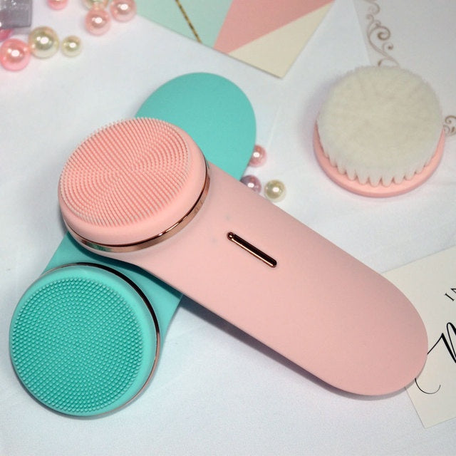 (NEW) Silicone Electric face Cleaner Glowing Skin Beauty Essentials