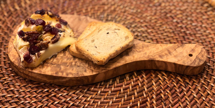 (NEW) Gift Idea - Original Olive Wood Cutting Board with Handle DC-Choixe